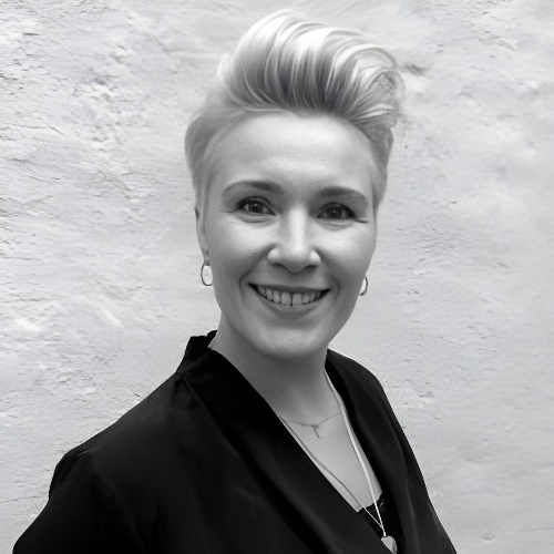 Heidi - Frisør og indehaver af Salon Heidi